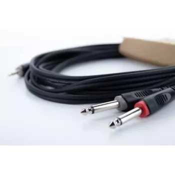 Cordial 14863 garso Y-adapterio kabelis, 3,5 mm TRS lizdas į 2x XLR male, 0,3 m, PVC, juodas