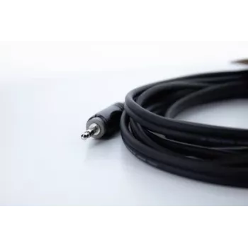 Cordial 14863 garso Y-adapterio kabelis, 3,5 mm TRS lizdas į 2x XLR male, 0,3 m, PVC, juodas