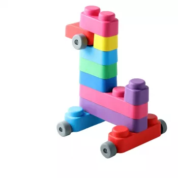 Gerardo's Toys minkštų konstrukcinių kaladėlių rinkinys su ratukais, 33 dalys (25 kaladėlės + 8 ratukų dalys)