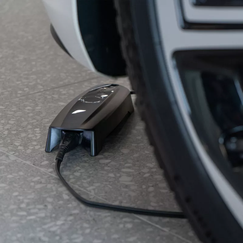 CTEK CS ONE Gen.2 40-701 12V 8A išmanusis akumuliatorių įkroviklis su Wi-Fi ir Bluetooth