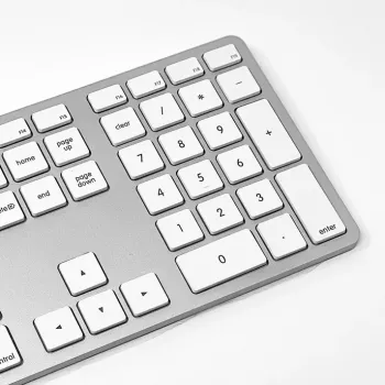 Matias laidinis USB-C klaviatūra, skirta Mac - sidabrinė - JAV versija (FK316CS)