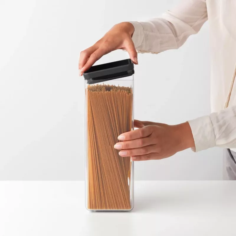 Brabantia kvadratinė maisto laikymo talpa 2,5L tamsiai pilka