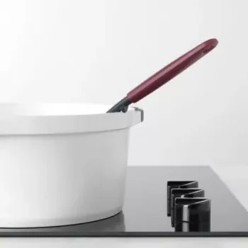 Brabantia Profile Line šaukštas su plyšiais, baklažanų raudonumo