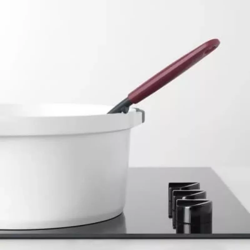 Brabantia Profile Line šaukštas su plyšiais, baklažanų raudonumo