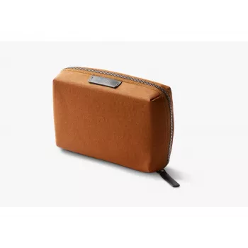 Bellroy Tech Kit Compact - bronzinis technologijų priedų organizatorius
