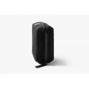 Bellroy Tech Kit Compact Pouch, juodas