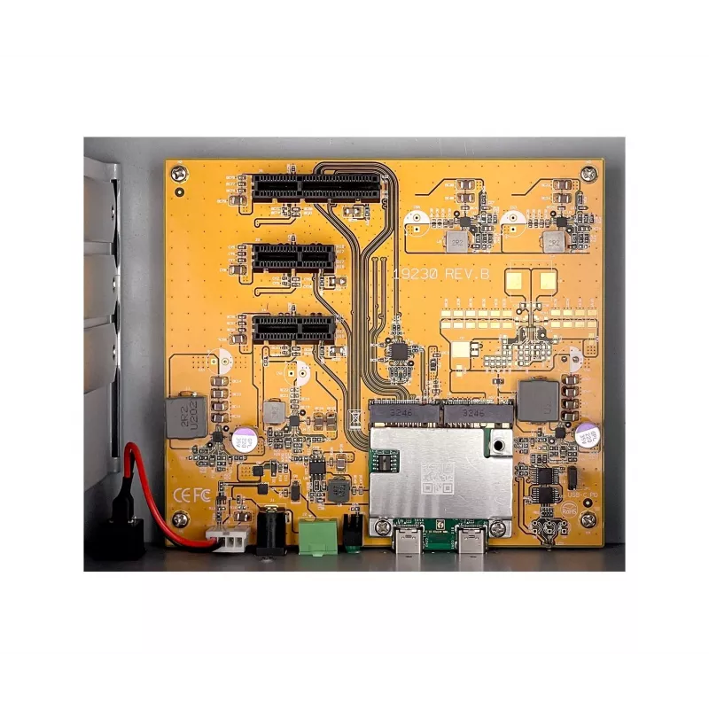 EXSYS Thunderbolt 3 / USB 4 prie 3x PCIe plėtimo dėžė trumpoms plokštėms (EX-1019)