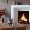 Yankee Candle Crackling Embers žvakė, vidutinė
