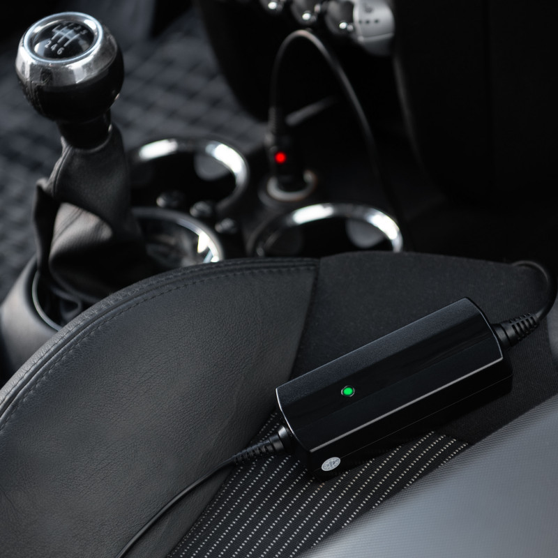 Akyga AK-ND-33 automobilinis nešiojamojo kompiuterio įkroviklis 19,5 V / 3,34 A, 65 W, 7,4 x 5,0 mm + kaištis, skirtas Dell