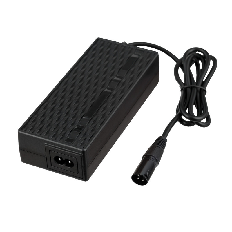 Akyga AK-EV-03 elektrinių dviračių ir paspirtukų įkroviklis 36 V akumuliatoriams, 42 V / 2 A, 84 W, XLR 3 kontaktų kištukas, 1 m