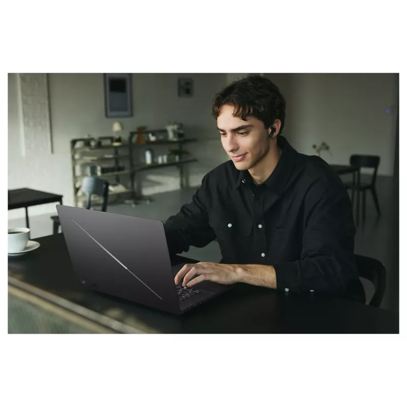 ASUS ROG Zephyrus G16 GU606AP-TB042W žaidimų nešiojamas kompiuteris, 16 colių WQXGA OLED 240Hz, Intel Core Ultra 9 386H, GeForce RTX 5070 8GB, 32GB LPDDR5x, 1TB SSD, Windows 11 Home, vokiška QWERTZ klaviatūra