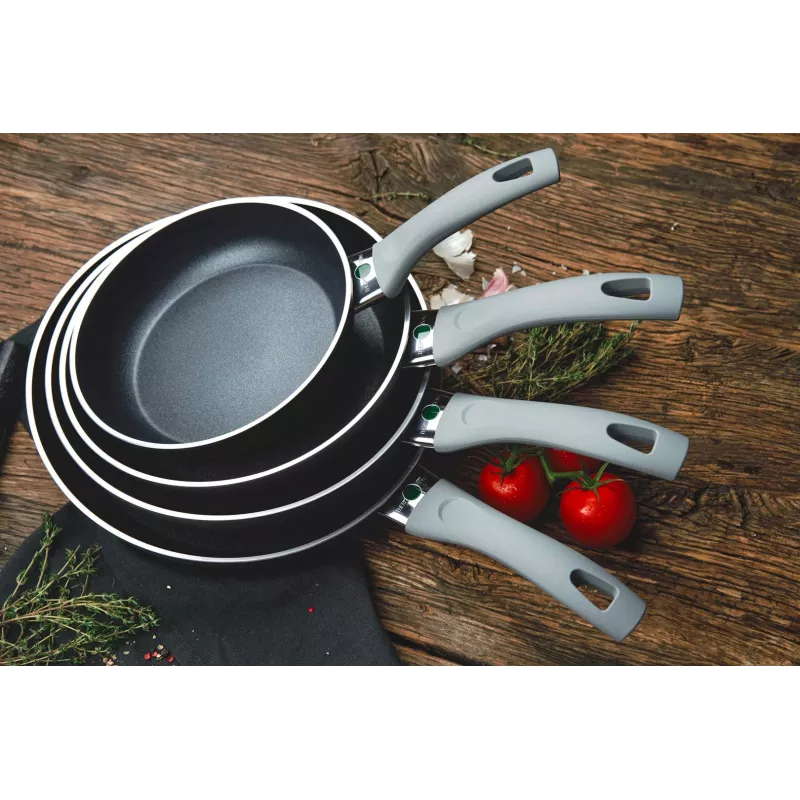 Ballarini Lazise 20 cm indukcinė keptuvė, kaltas aliuminis, Keravis keraminė nelipni danga, be PFOA, juoda