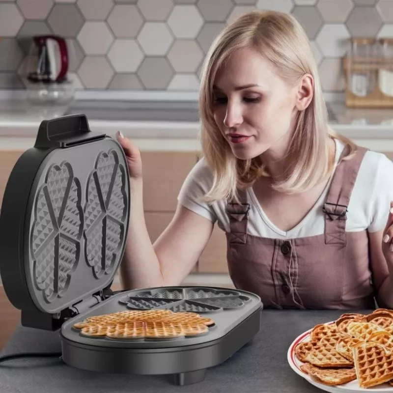 BLACK+DECKER BXFC3200E 1400 W belgiškas vaflinis lygintuvas – nelipni danga, reguliuojamas termostatas, nerūdijantis plienas