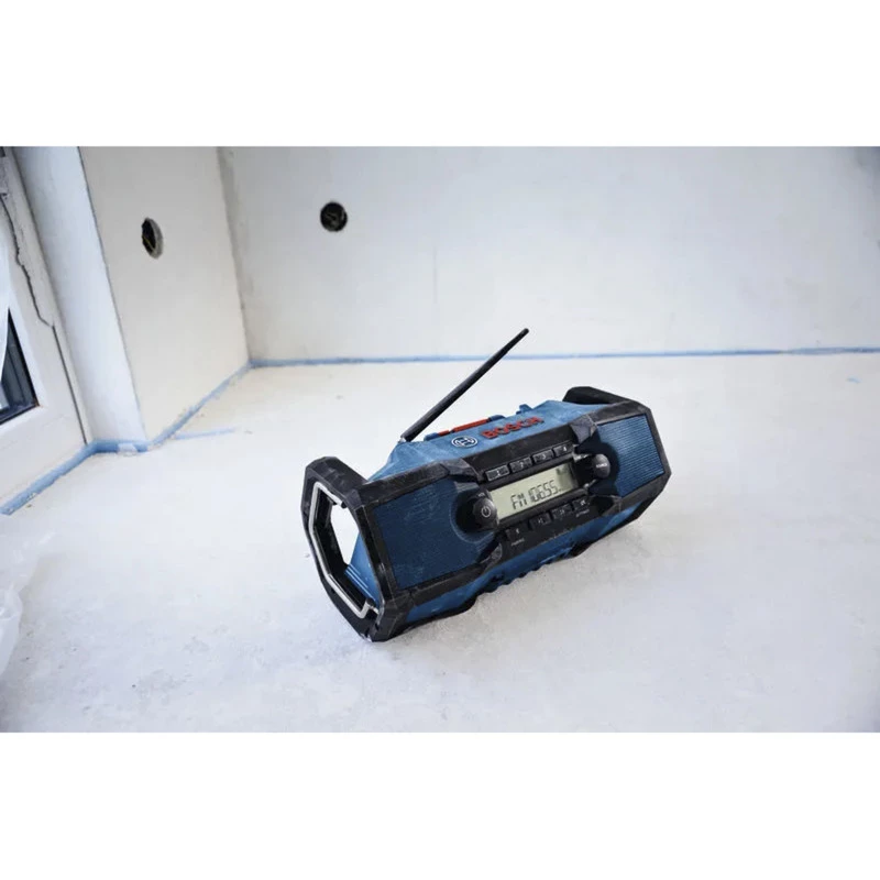 BOSCH HEAVY DUTY GPB18V-3C Professional Bluetooth FM Radijas (Mėlyna/Juoda, Be Akumuliatoriaus)