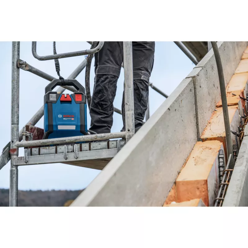 BOSCH POWERTOOLS GPU 18V-2 DI belaidė aukšto dažnio betono vibratoriaus sistema (dėžutėje)
