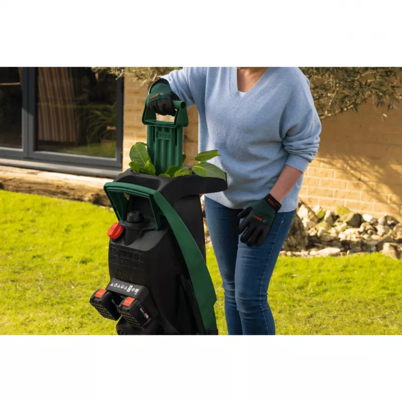 Bosch UniversalShredder Solo Belaidis Sodo Smulkintuvas, 36V (2x18V), 40mm Šakų Talpa, 50L Surinkimo Dėžė, Žalia/Juoda, Be Įrankių (06008E0001)