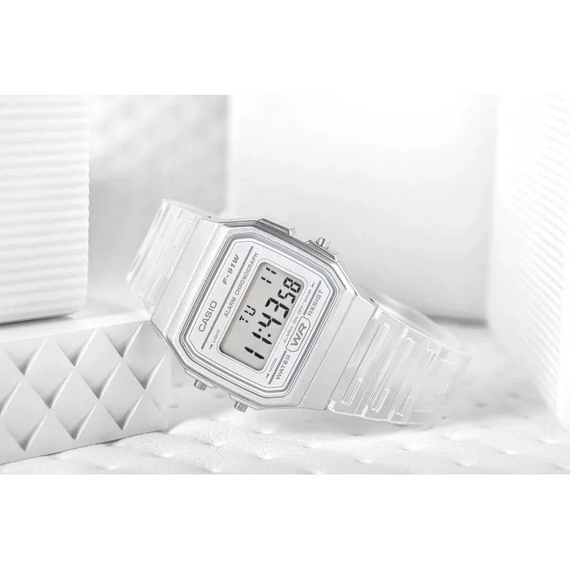 Casio F-91WS-7DF skaitmeninis laikrodis – permatomas baltas korpusas iš dervos, unisex, kvarcinis, LED apšvietimas, atsparus vandeniui 3 ATM