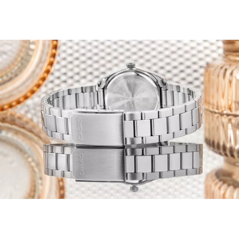 CASIO LTP1302PD7A1V Unisex Analoginis Kvarcinis Laikrodis, Sidabrinis Nerūdijantis Plienas, 34.5 x 30.2 x 8,7 mm