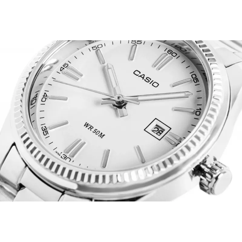 CASIO LTP1302PD7A1V Unisex Analoginis Kvarcinis Laikrodis, Sidabrinis Nerūdijantis Plienas, 34.5 x 30.2 x 8,7 mm