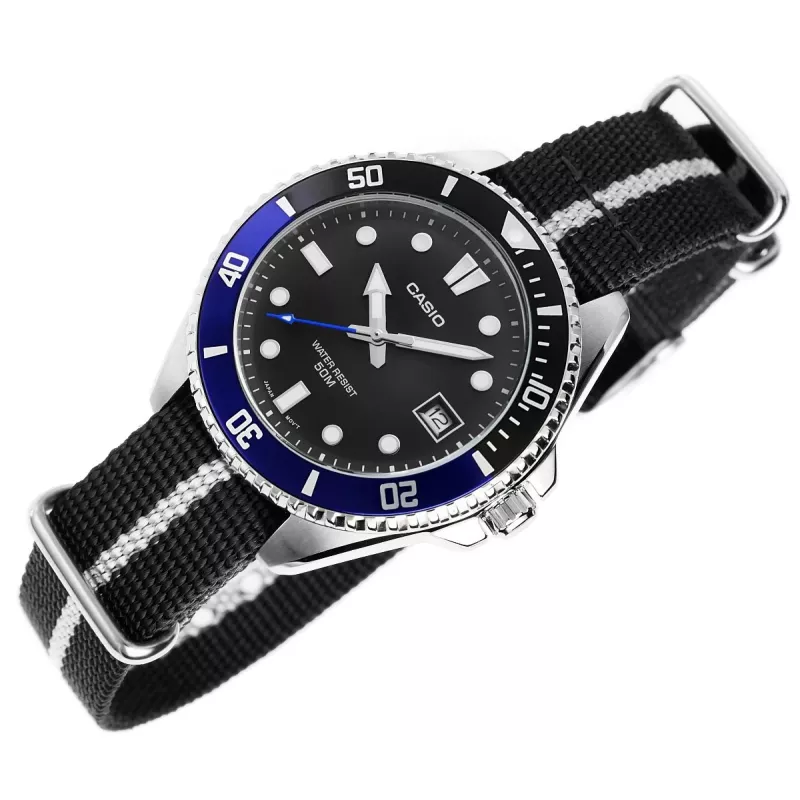 Casio MDV-10C-1A2VEF Vyriškas nardymo laikrodis, juodas, nerūdijantis plienas, derva