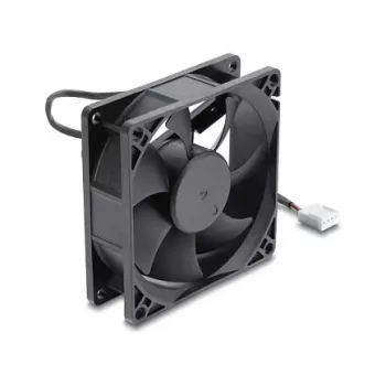 Delock ašinis ventiliatorius 48 V DC, 80 x 80 x 25 mm su 4 kontaktų PWM jungtimi, juodos spalvos