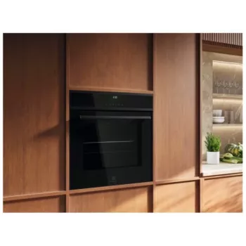 Elektrinė įmontuojama orkaitė Electrolux EOF7P86H3, 71 l, pirolizės savaiminis valymas, A+ energijos klasė, SenseCook ir SteamBake