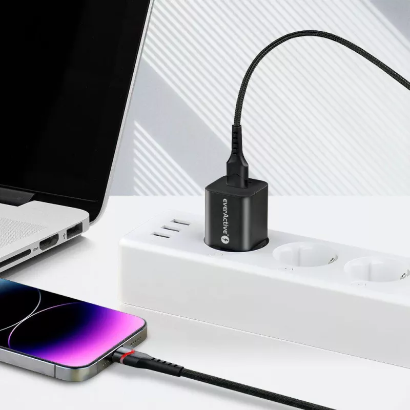 everActive CBB-1IBR USB-A į Lightning RGB LED pintas kabelis 1m 2,4A juodas