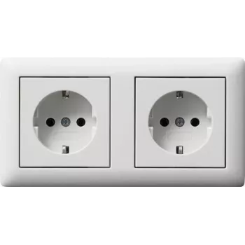 GIRA 479304 SCHUKO 2 vietų iš anksto sujungta kištukinė su rėmeliu, grynai balta