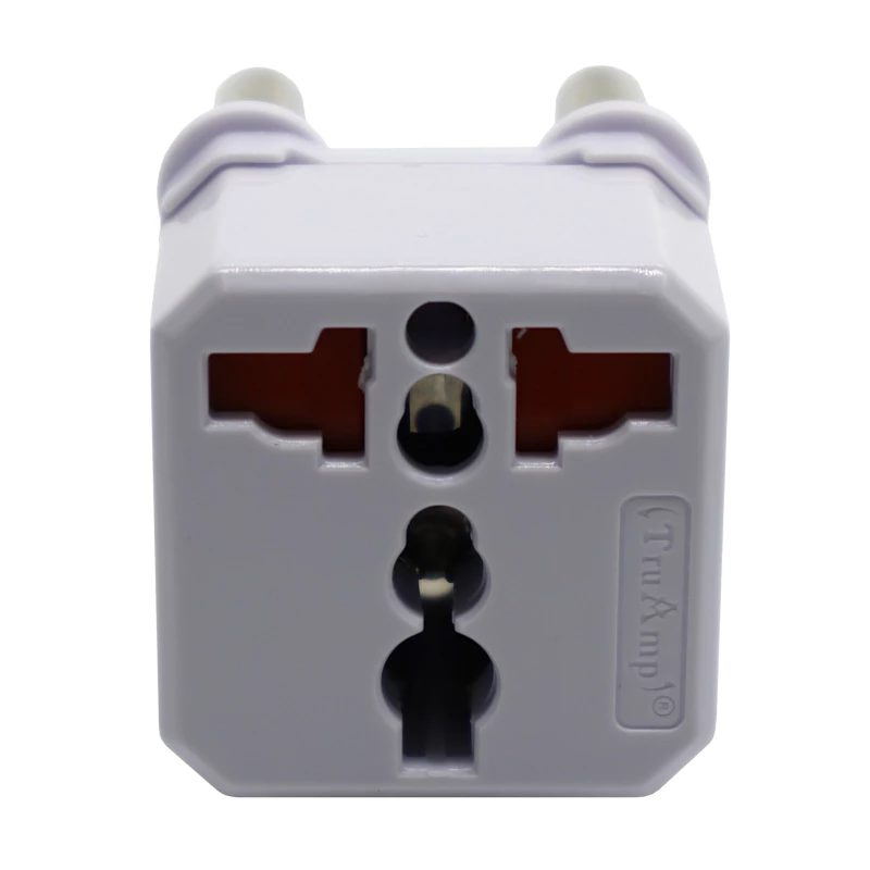 GIZZU GUTASA Universalus kelionių adapteris su 17W USB-C PD ir dviem USB-A prievadais