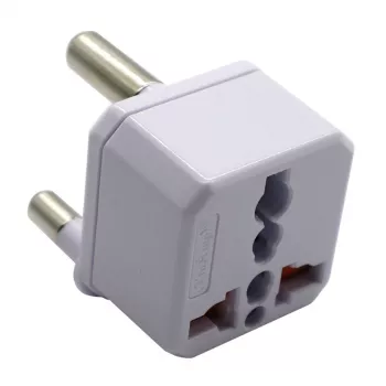 GIZZU GUTASA Universalus kelionių adapteris su 17W USB-C PD ir dviem USB-A prievadais