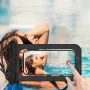 JUST MUST vandeniui atsparus telefono dėklas juodas – IPX8 30m panardinamas dėklas išmaniesiems telefonams