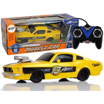 LEAN TOYS Classic 1:20 geltonas sportinis automobilis su pilotu nuotolinio valdymo