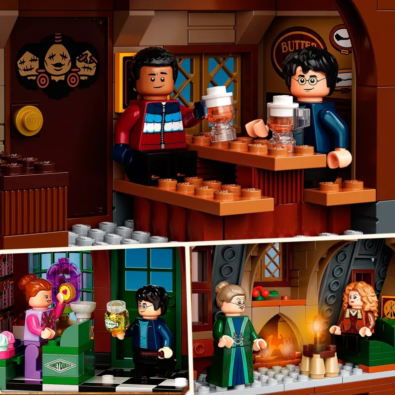 LEGO Harry Potter Hogsmeade Village Visit 76388 Statybinis rinkinys (851 dalys)