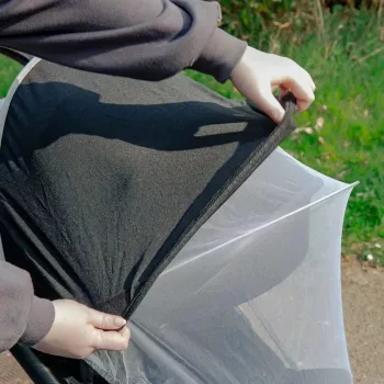 LittleLife Buggy tinklelis nuo uodų – universalus smulkaus tinklelio tinklelis nuo vabzdžių vežimėliams ir lopšiams (balta/pilka)