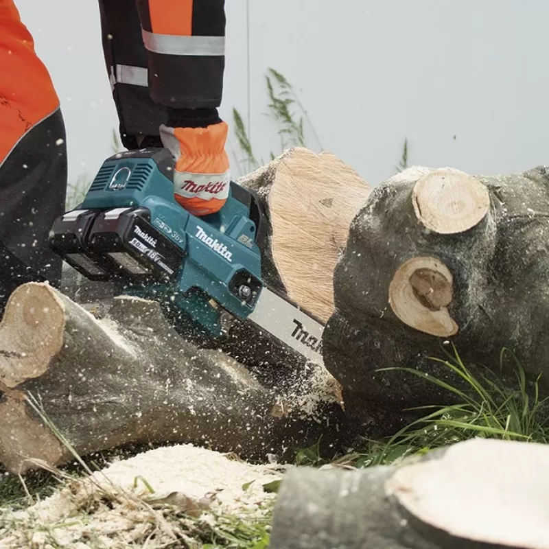 Makita DUC306Z Belaidis viršutinis grandininis pjūklas 36V (2x18V) LXT 30cm padanga