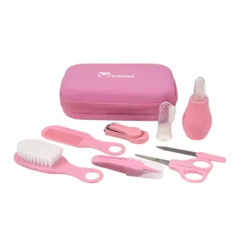 MOMINI Baby Care Kit Pinky – 10 dalių naujagimio priežiūros rinkinys su kelioniniu dėklu
