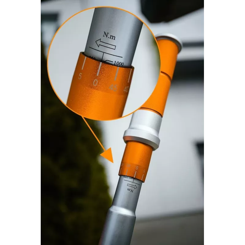 NEO TOOLS 08-839 1/2 colio reketinis dinamometrinis raktas 42-210 Nm su dviguba skale ir dėklu