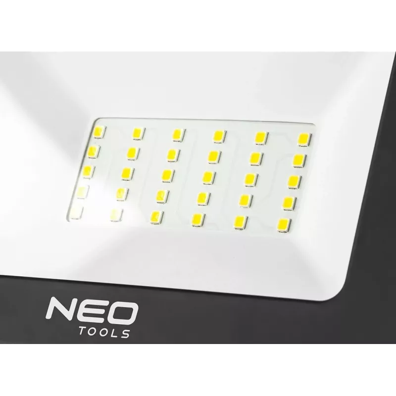 NEO TOOLS 99-063 20W COB LED įkraunamas prožektorius 1800lm IP65 su power bank funkcija