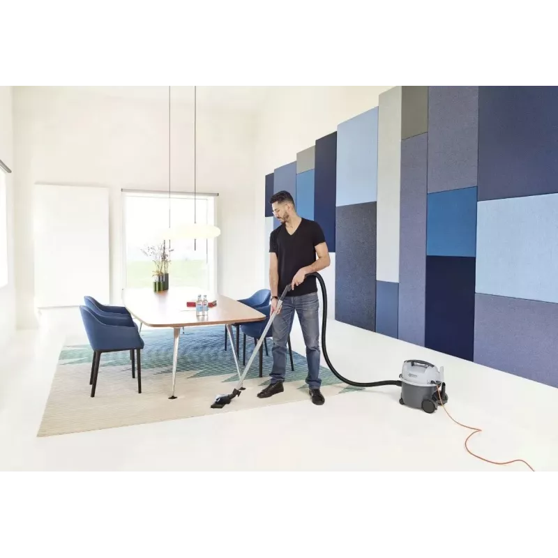 Nilfisk 107421157 sausasis dulkių siurblys iš perdirbto plastiko, 800 W, 10 L, 69 dB, 10 m laidas