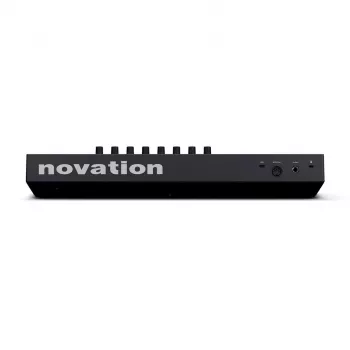 NOVATION Launchkey 25 MK4 MIDI valdiklis