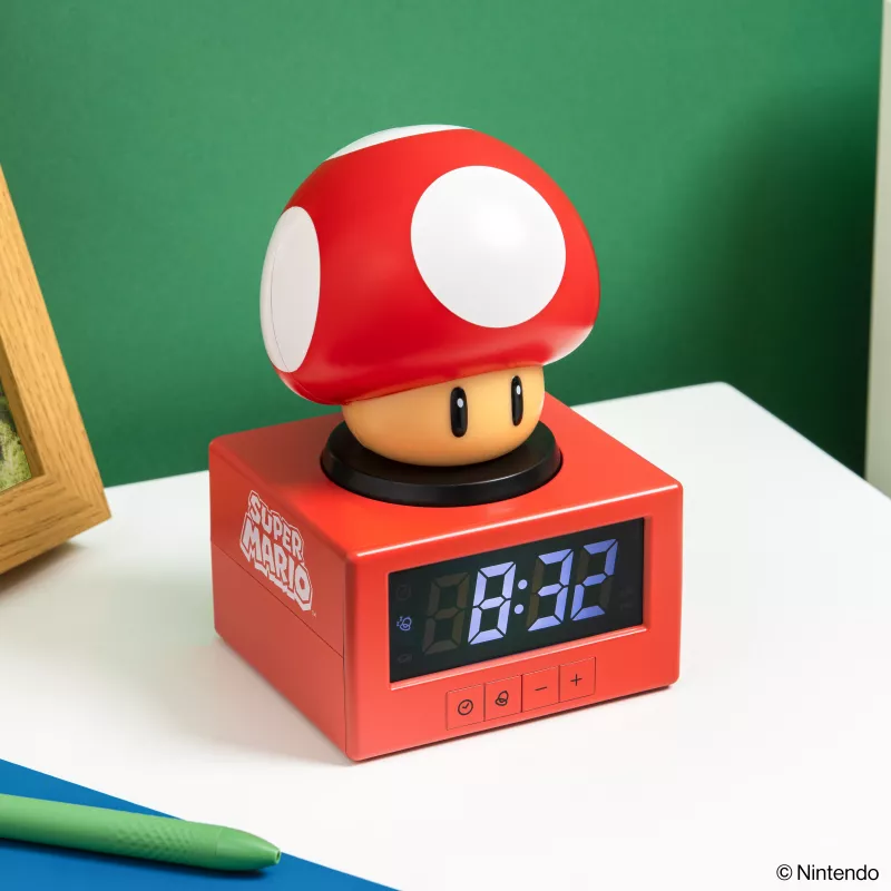 Paladone Super Mario Super Mushroom ikoninis žadintuvas – skaitmeninis LCD, USB maitinimas, oficialūs Nintendo garso efektai, raudonas/baltas