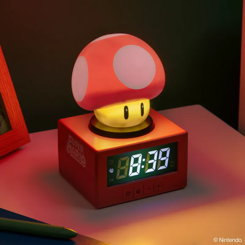 Paladone Super Mario Super Mushroom ikoninis žadintuvas – skaitmeninis LCD, USB maitinimas, oficialūs Nintendo garso efektai, raudonas/baltas
