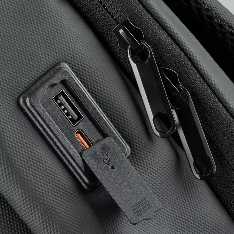 QUALO Laptop Backpack Ultimate Line USB-C 15.6 Black