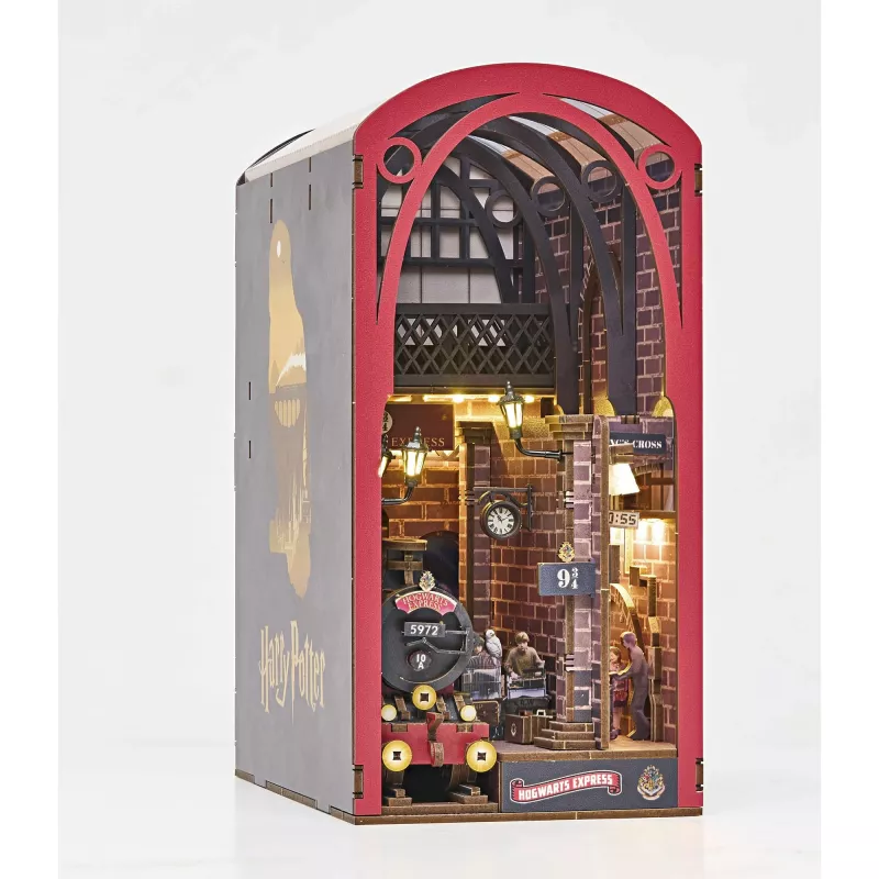 Revell Tiny Adventures – Harry Potter Hogwarts Express Snap-Fit Model Kit