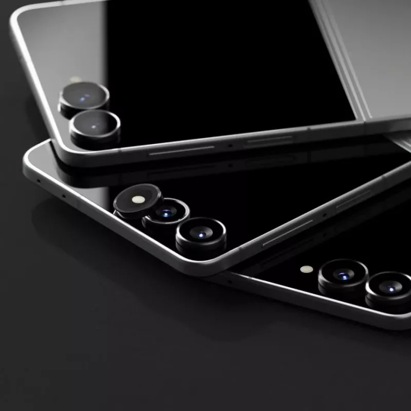Ringke Camera Frame 2 rinkinys, skirtas Samsung Galaxy Z Flip 8 – juodas aliuminio lydinio objektyvo apsauga su 9H grūdintu stiklu