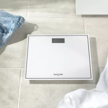Salter 9207 WHCFEU12 Kompaktiškos stiklinės elektroninės svarstyklės, baltos