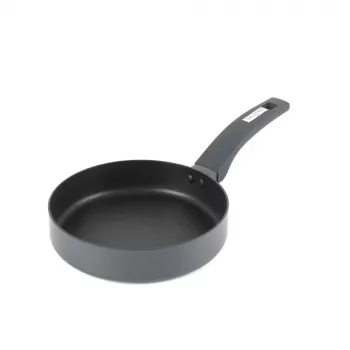 Keptuvė Salter BW14713 Alto 20 cm – kalto aliuminio, tinkama indukcinėms kaitlentėms, juoda