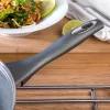 Salter Marblestone Wok 28cm pilka – Kaltas aliuminis, nelimpanti danga, tinka indukcinėms kaitlentėms
