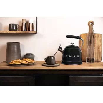 Smeg 50's Style virdulys WKF01BL juodas 1,7L 2400W nerūdijantis plienas