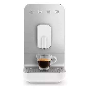 SMEG BCC11WHMEU Pilnai automatinis kavos aparatas su garų pūtikliu, 19 barų, 1,4 l, baltas